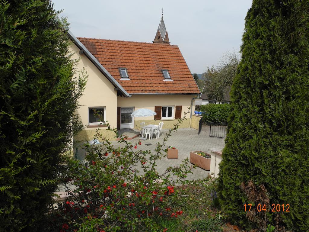 Au Pied Du Chateau Lichtenberg Zimmer foto
